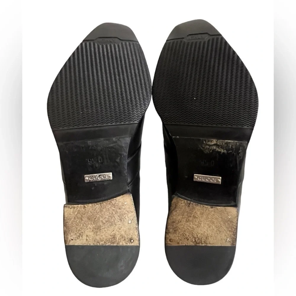 Gucci medallion leather